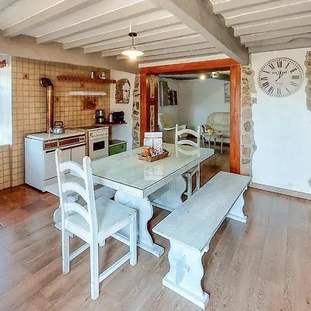 Holiday home 4 Bedroom Awesome In